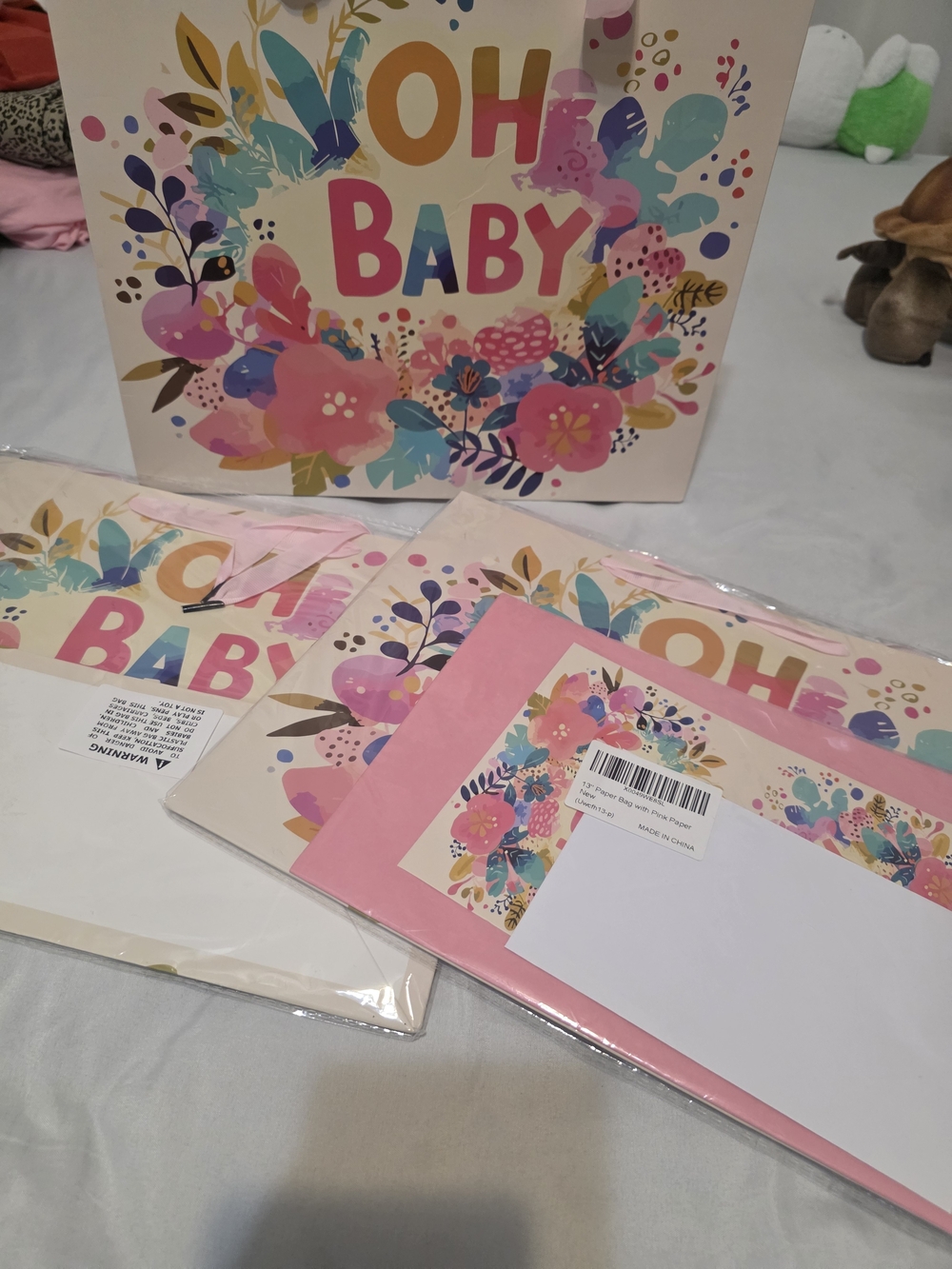 Amazon Pink Floral 'OH BABY' Gift Bag and Tissue Set